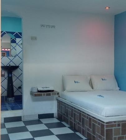Principe Azul Motel ปูแอร์โตโคลอมเบีย ภายนอก รูปภาพ